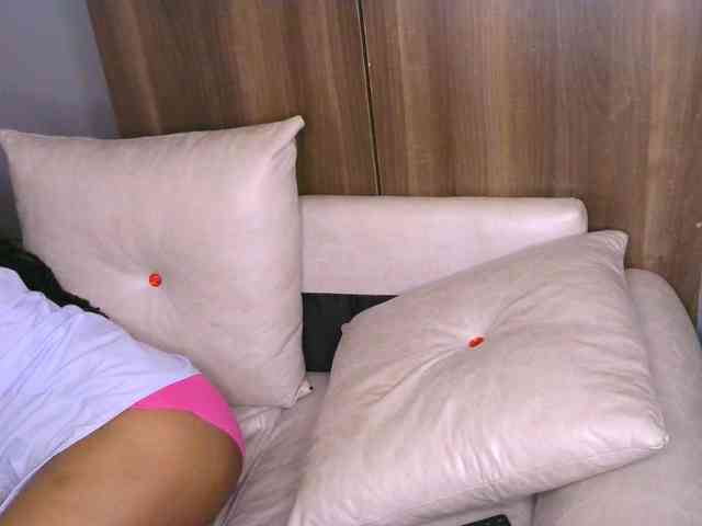 Cece-16 Live Webcam on BongaCams
