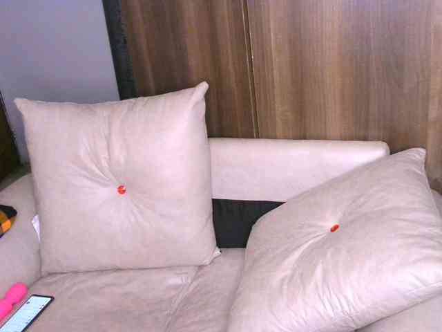 Cece-16 Live Webcam on BongaCams