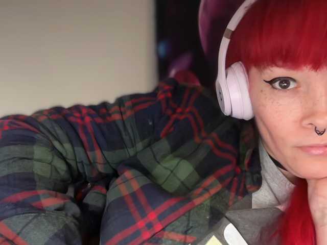 le modèle FRRANNKIE est en webcam porno dans un show sur le site bongacams, il possède les tags suivants: Asian,Brunette,Trimmed