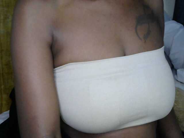goddess-soriyah live cam on BongaCams
