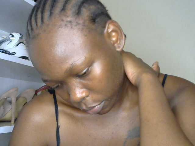 goddess-soriyah live cam on BongaCams