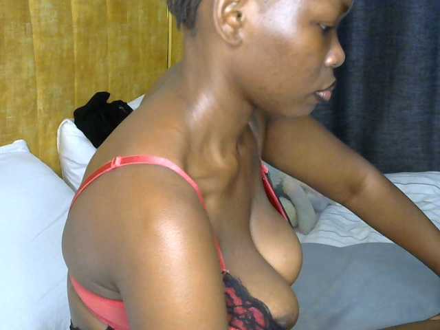 goddess-soriyah live cam on BongaCams