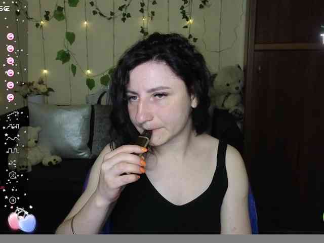 Musekittyjeni112 webcam