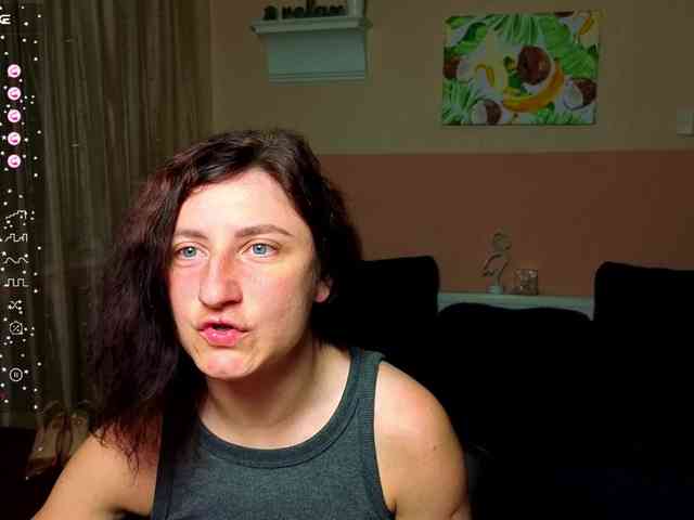 Musekittyjeni112 webcam
