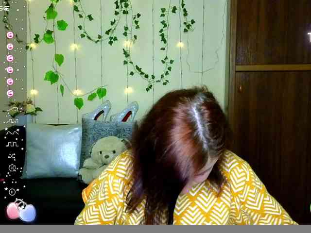 Musekittyjeni112 webcam