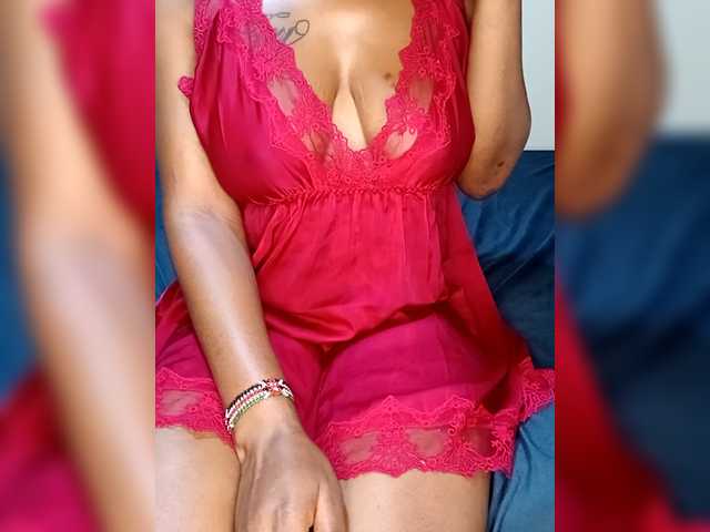 LITTLEBOOTY200 Live Cam and Statistics on UnifiedCams