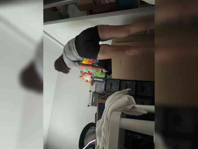HoneyLili webcam