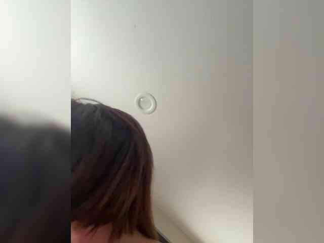 HoneyLili webcam