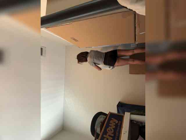 HoneyLili webcam