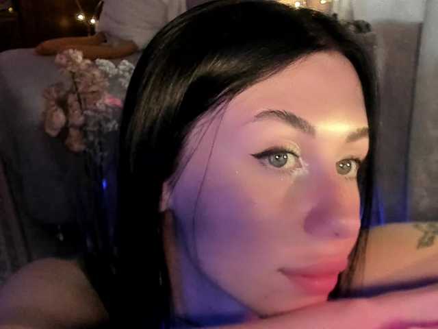 le modèle elenaaddiction est en webcam porno dans un show sur le site bongacams, il possède les tags suivants: White/Caucasian,Brunette,Shaved