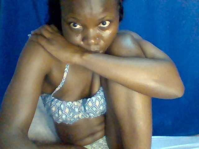 Sexybooty15 live cam on BongaCams