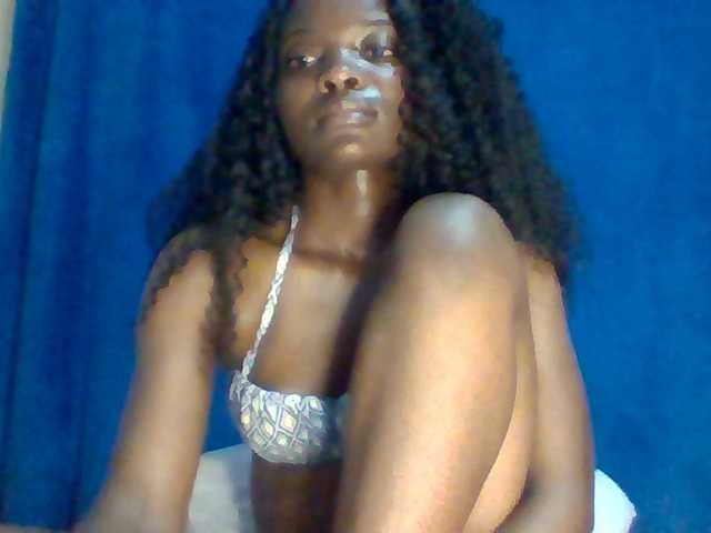Sexybooty15 live cam on BongaCams