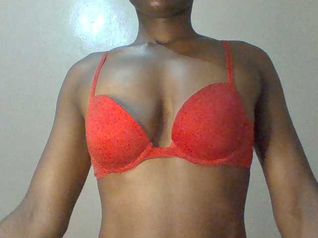Sexybooty15 live cam on BongaCams