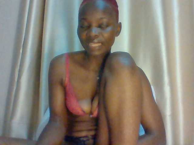 Sexybooty15 live cam on BongaCams