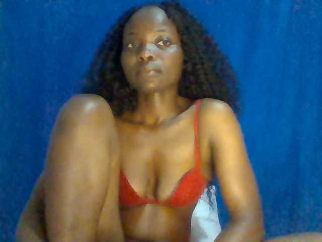 Sexybooty15 live cam on BongaCams