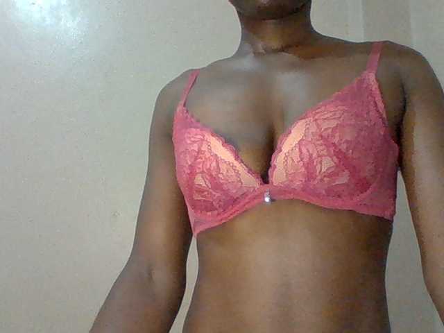 Sexybooty15 live cam on BongaCams