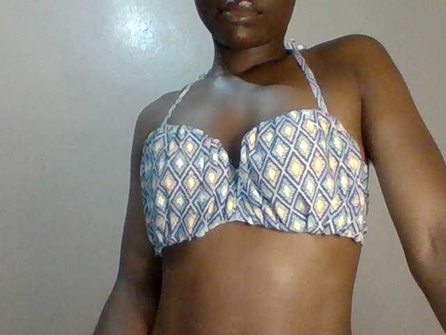 Sexybooty15 live cam on BongaCams