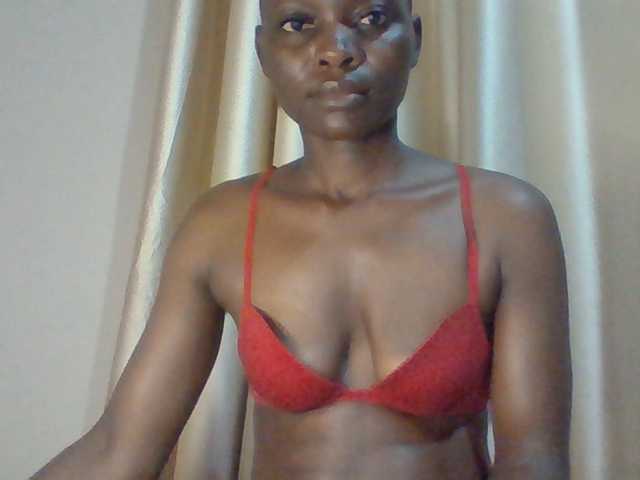Sexybooty15 live cam on BongaCams