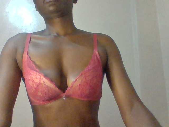 Sexybooty15 live cam on BongaCams