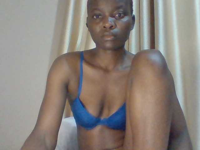 Sexybooty15 live cam on BongaCams