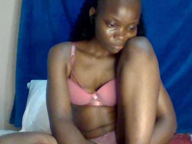 Sexybooty15 live cam on BongaCams