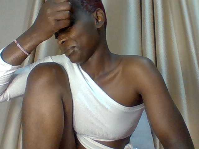 Sexybooty15 live cam on BongaCams