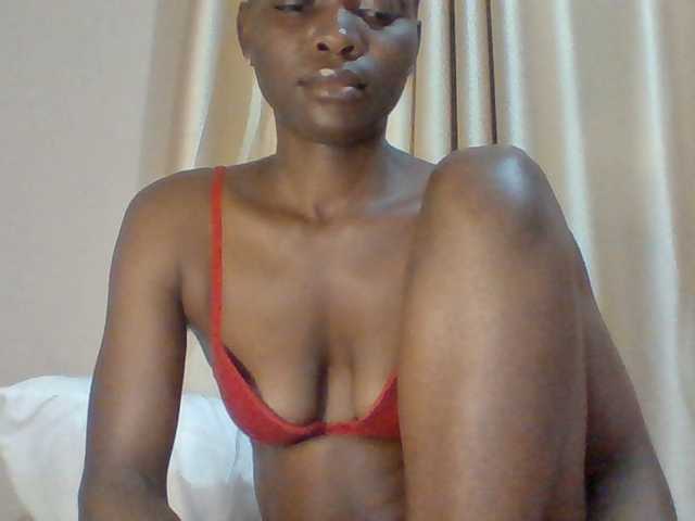 Sexybooty15 live cam on BongaCams