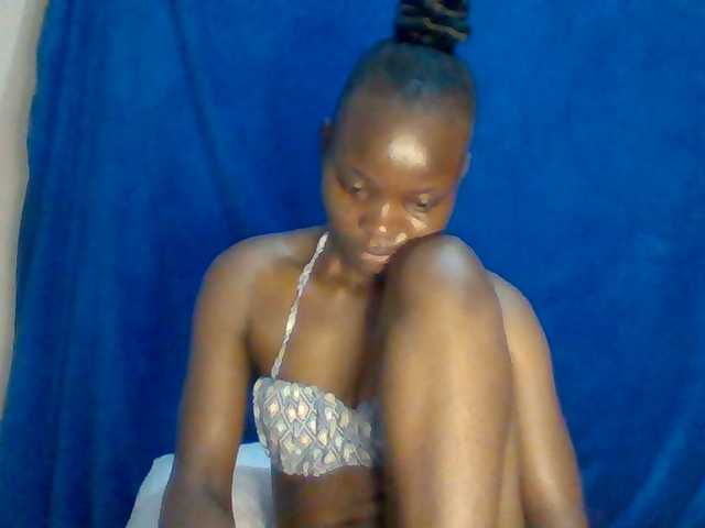 Sexybooty15 live cam on BongaCams
