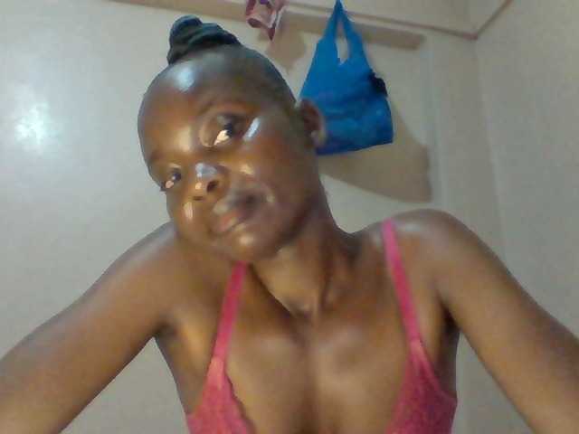 Sexybooty15 live cam on BongaCams