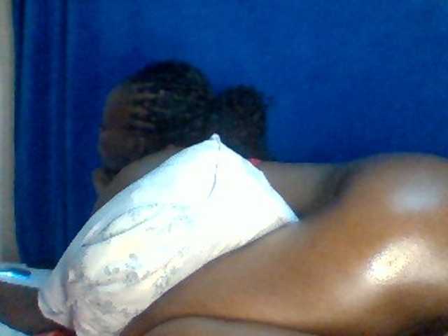 Sexybooty15 live cam on BongaCams