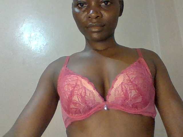 Sexybooty15 live cam on BongaCams