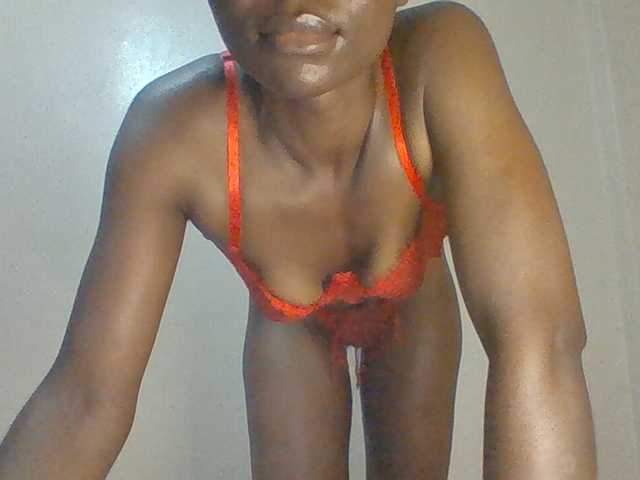 Sexybooty15 live cam on BongaCams