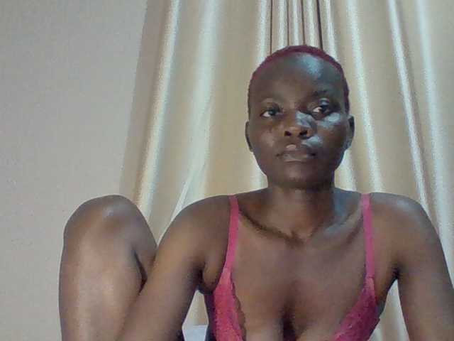Sexybooty15 live cam on BongaCams