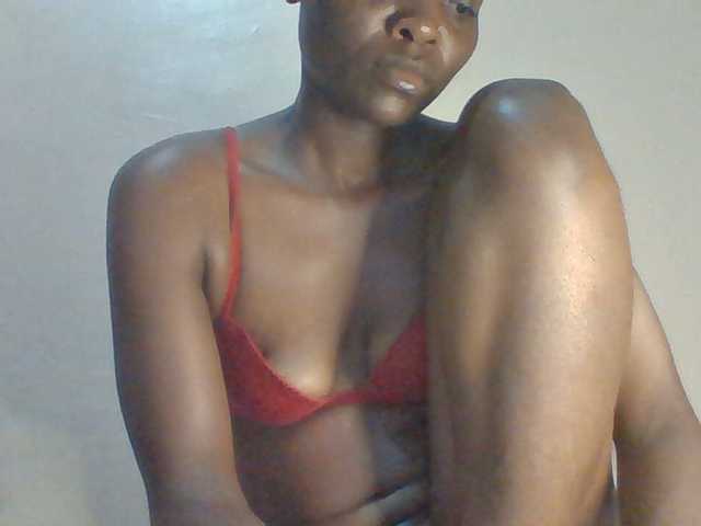 Sexybooty15 live cam on BongaCams