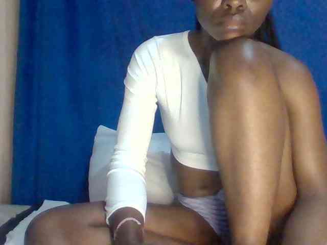 Sexybooty15 webcam