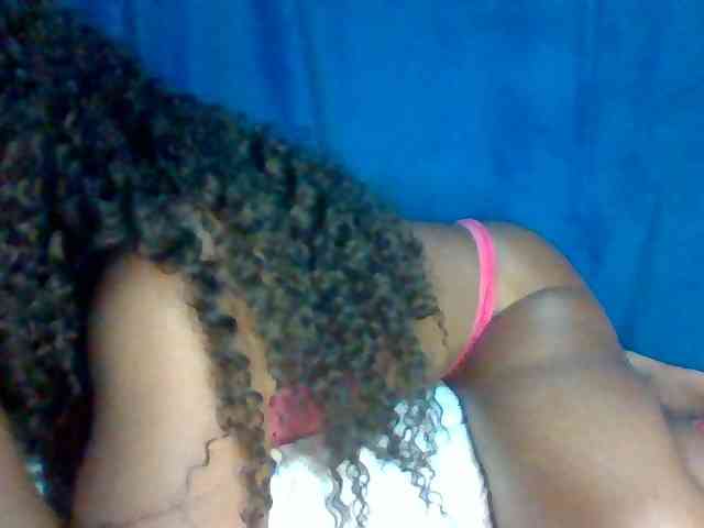 Sexybooty15 webcam
