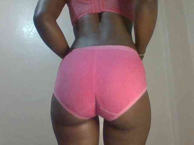 Sexybooty15 webcam