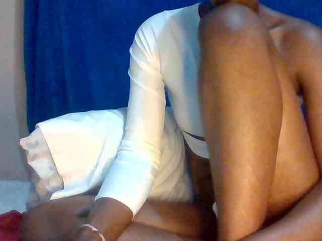 Sexybooty15 webcam