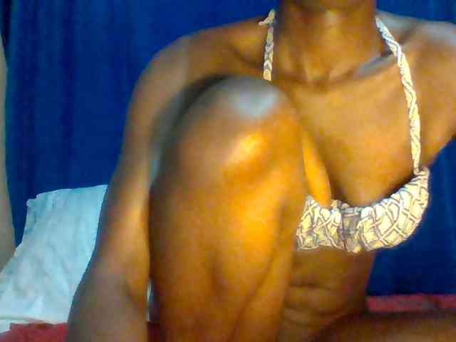 Sexybooty15 webcam