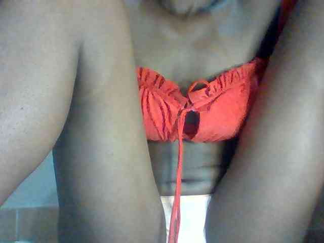 Sexybooty15 webcam
