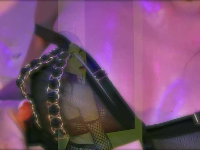valeria-mendoza live cam on BongaCams