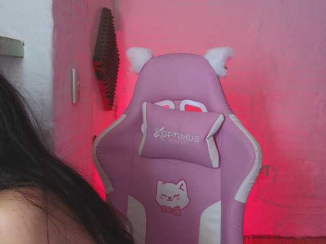 valeria-mendoza live cam on BongaCams