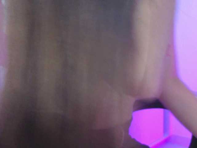 valeria-mendoza live cam on BongaCams