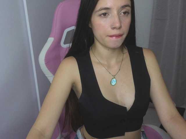 valeria-mendoza live cam on BongaCams