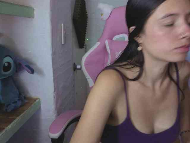 valeria-mendoza webcam