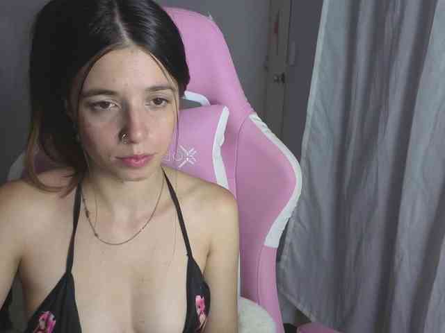 valeria-mendoza webcam