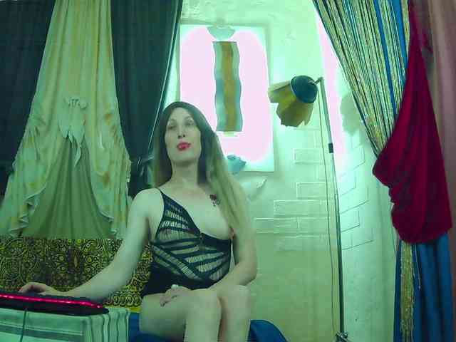 Mary-Loon Live Webcam on BongaCams