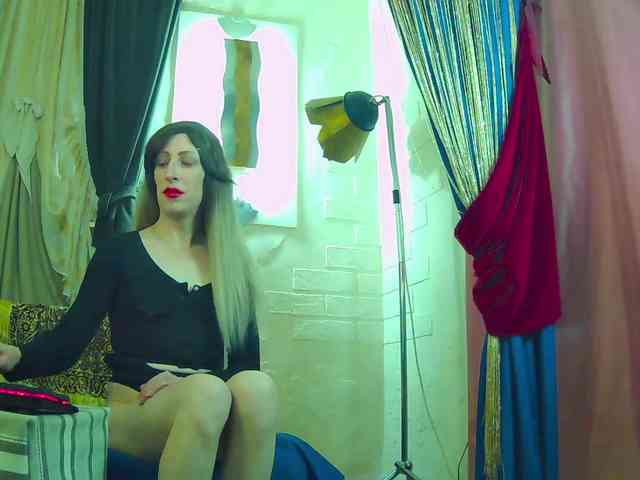 Mary-Loon Live Webcam on BongaCams