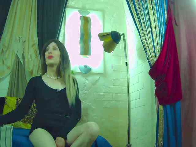 Mary-Loon Live Webcam on BongaCams
