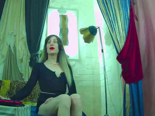 Mary-Loon Live Webcam on BongaCams